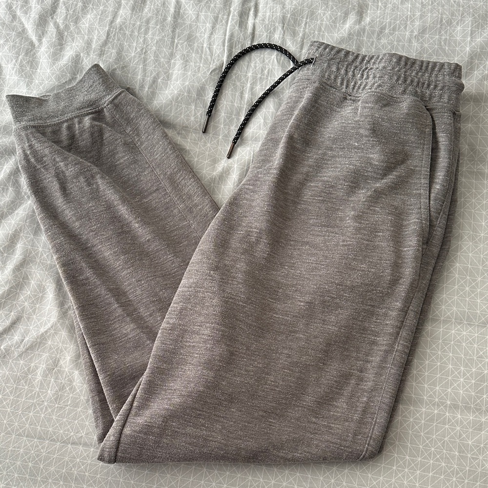 Men’s Heathered Gray Jogger Sweatpants